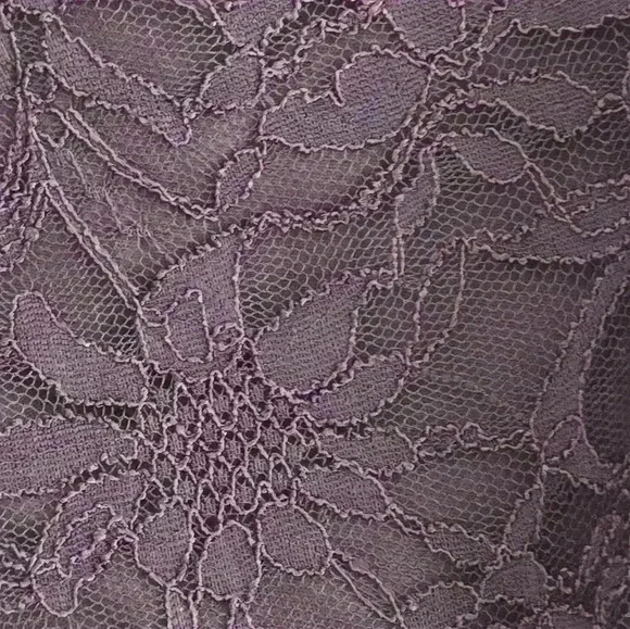 TAYLOR  A PEA IN THE POD maternity burgundy dress size small - Picture 7 of 16